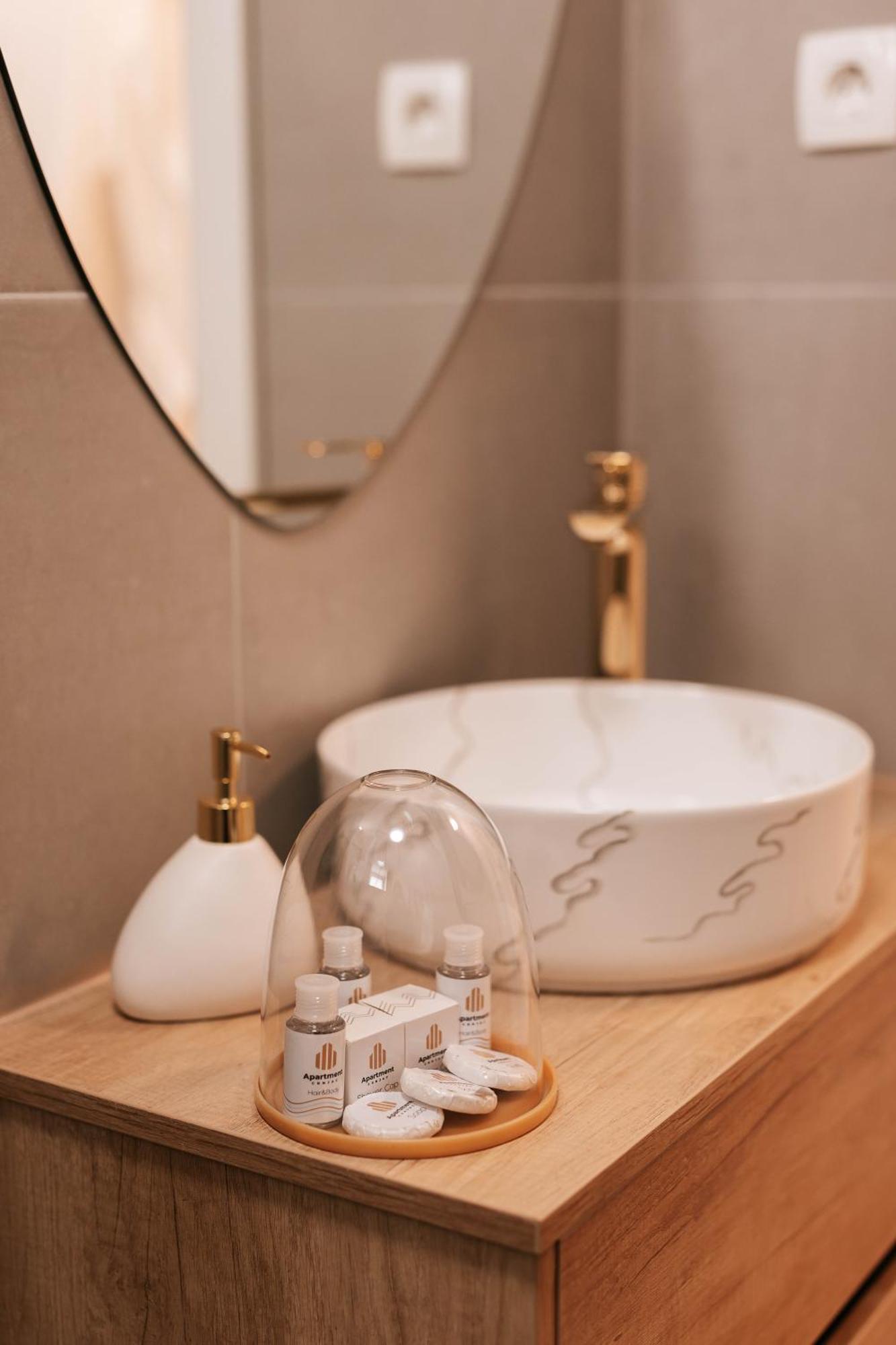 Luxury Jacuzzi Apartment モスタル エクステリア 写真